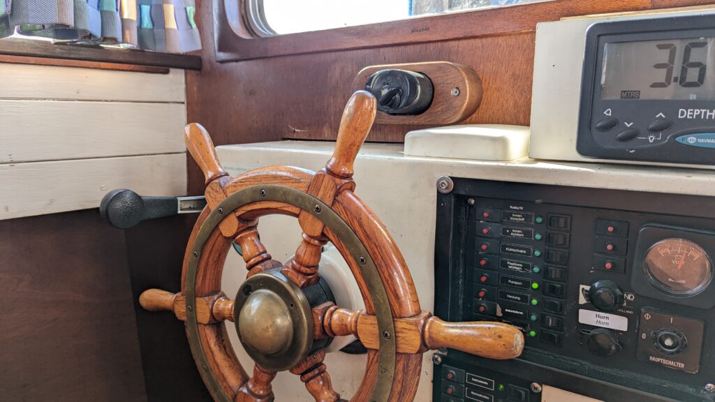 Holzlenkrad für den Kapitän