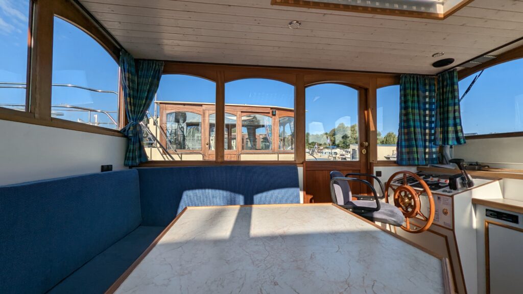 PXL_20240826_065354895